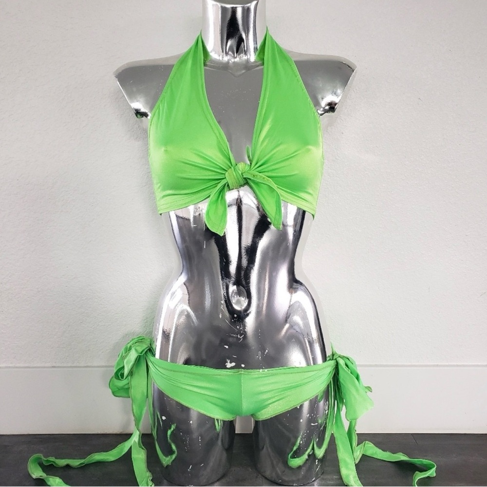 Green Neon Ribbon Tie Ravewear Outfit